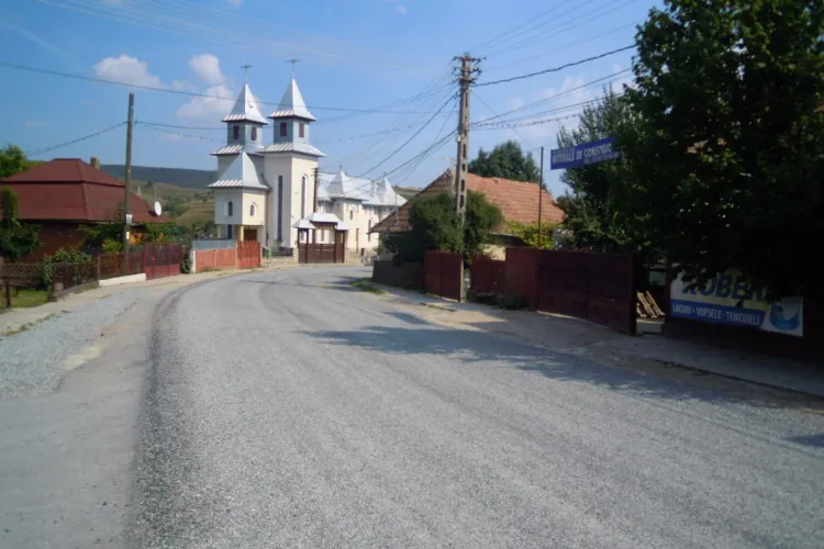 Se trece la asfaltarea drumului judeţean DJ 107R Băişoara - staţiunea Muntele Băişorii