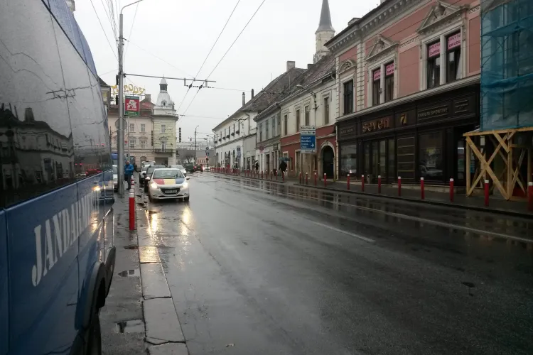 Percheziții la sălile de jocuri Seven din Cluj-Napoca, deținute de Kalman Jozsef  - VIDEO