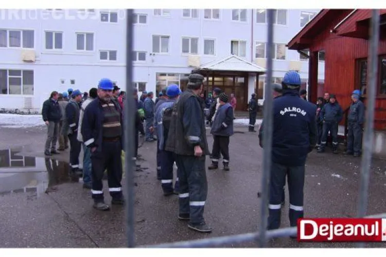 Protest spontan la Salina Ocna Dej. Minerii nu mai vor să intre în subteran VIDEO