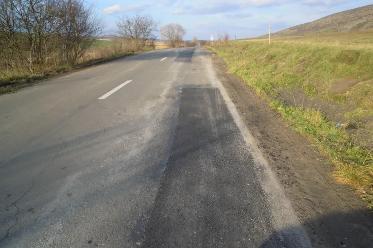 Cluj: Se repară ruta alternativă de acces către Cheile Turzii şi către lacurile de la Ciurila