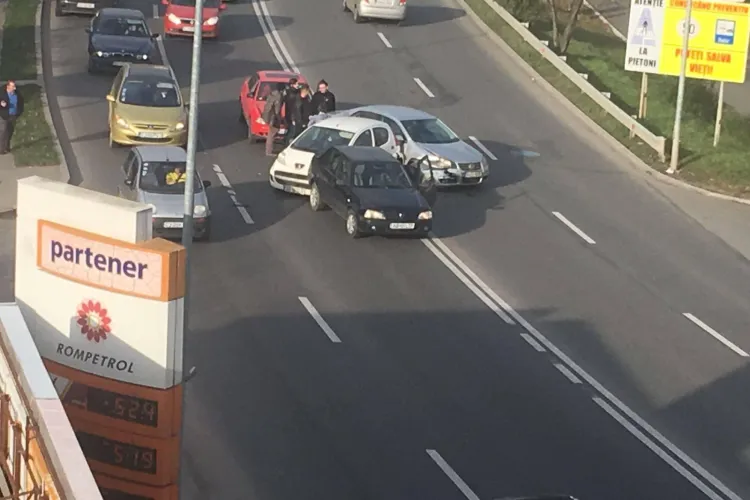 Accident în lanț pe Calea Turzii - FOTO
