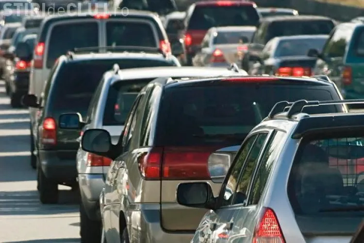 De ce e BLOCATĂ strada Câmpului, din Mănăștur, în fiecare dimineață