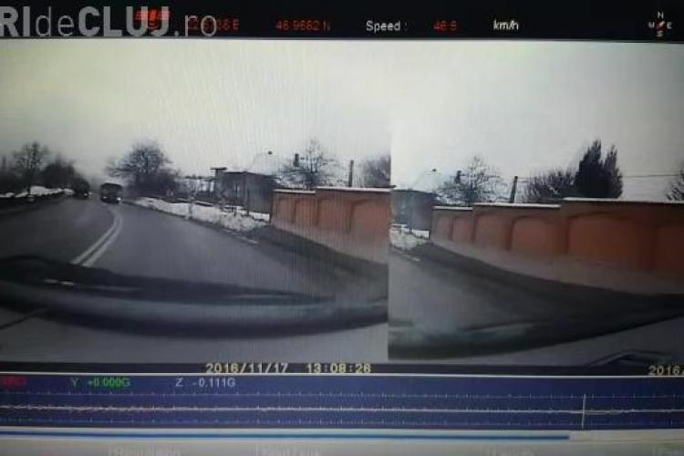 Depășire CRIMINALĂ pe un drum din Cluj! Se putea sfârși rău - VIDEO