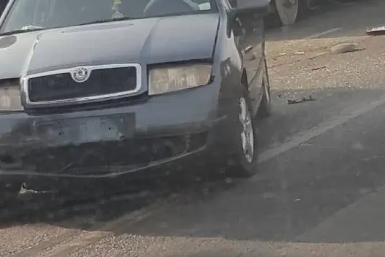 Accident în Florești, lângă unitatea militară - FOTO