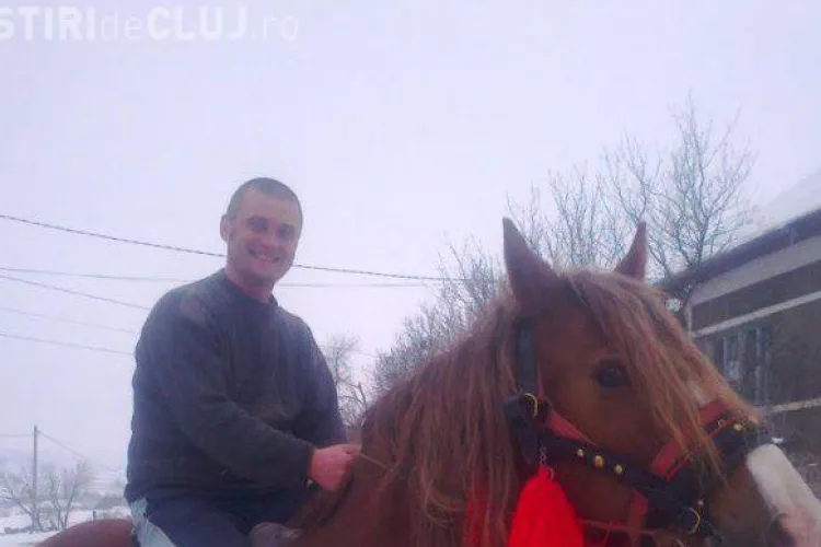 Polițist din Cluj, acuzat că folosește mașina de serviciu pentru a duce angajații la stână