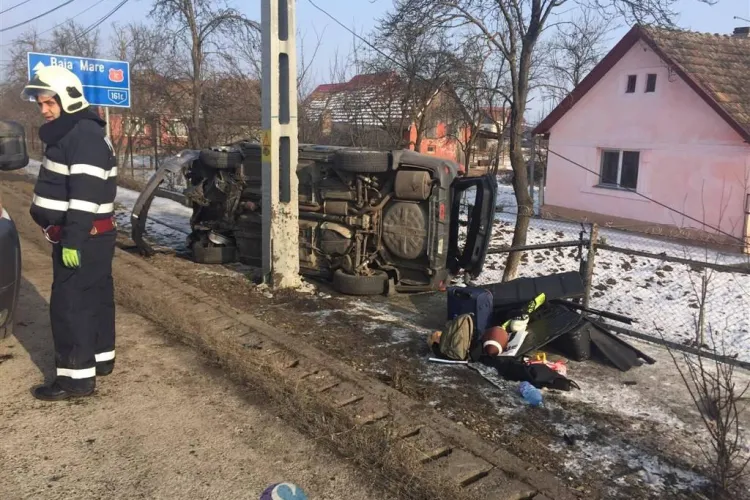 Accident cu patru victime la Iclod. O familie s-a răsturnat cu mașina VIDEO