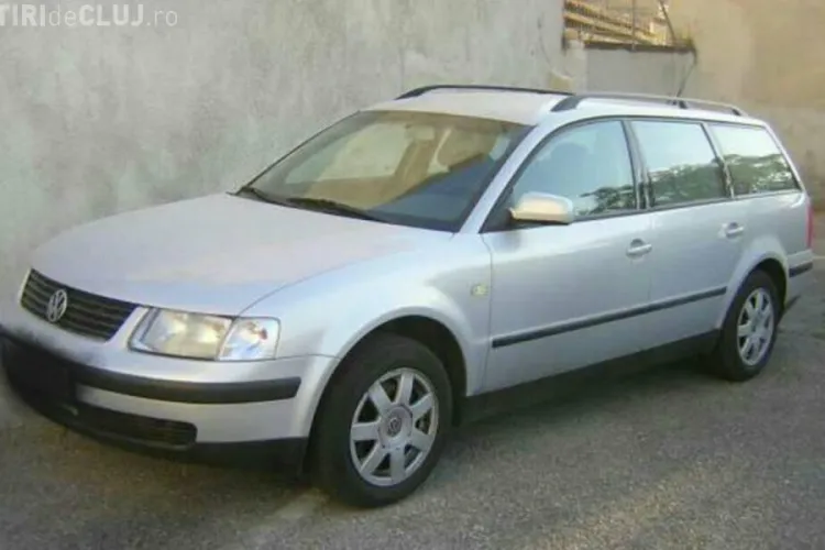 În Cluj-Napoca, șoferul unui Passat dă țepe, motivând nu mai are bani de benzină