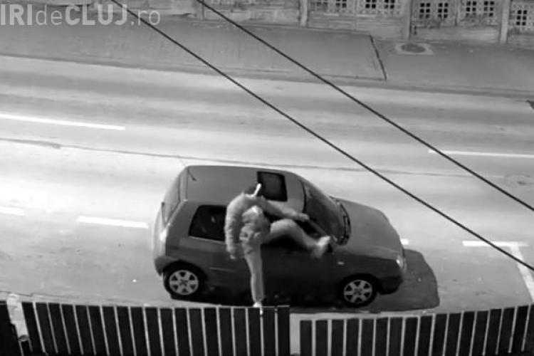 Cluj: Și-a găsit mașina pe Republicii cu oglinda ruptă. Ce a descoperit când a verificat camera de supraveghere - VIDEO