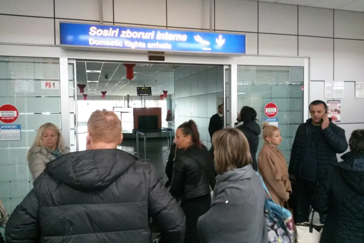 Wizz Air a GAFAT din nou la cursa Dubai - Cluj: 13 ore întârziere și bagaje pierdute din nou - VIDEO