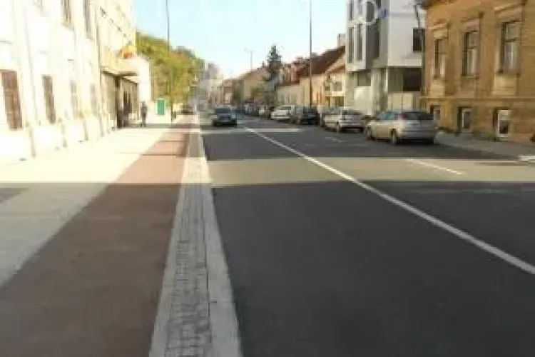 Cluj-Napoca: Amplasare prag de sol pe strada Avram Iancu