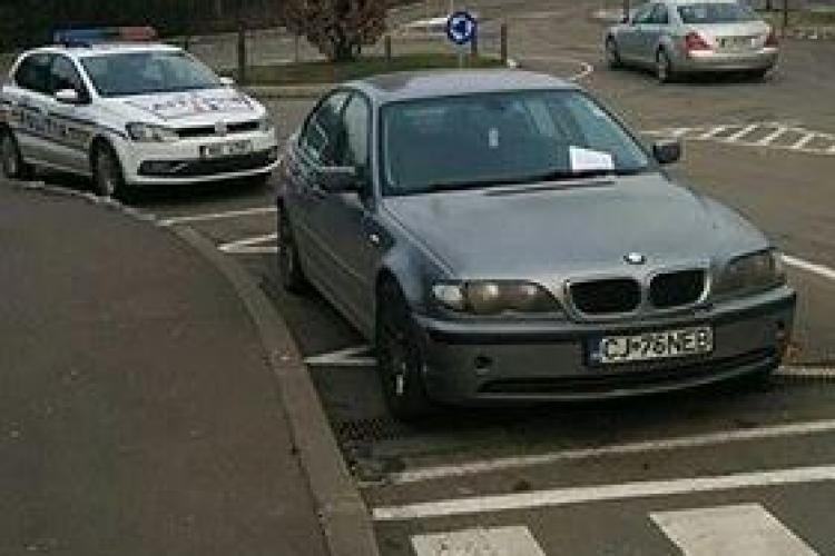 I-au blocat roțile la Iulius Mall Cluj! Detaliul din imagine i-a enervant pe șoferi