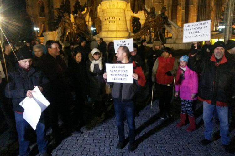 Clujenii au protestat împotriva legii grațierii FOTO/VIDEO