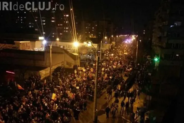 Reacția clujenilor la anunțul premierului privind retragerea OUG: NU RENUNȚĂM! VIDEO