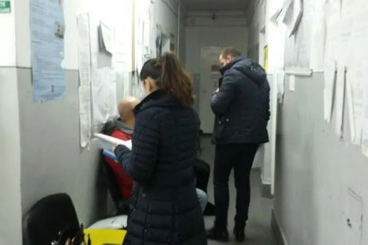 Cum se lucrează la Cadastru Cluj: Parcă suntem în epoca de piatră! În două ore jumătate au fost preluat 5 cereri la registratură FOTO