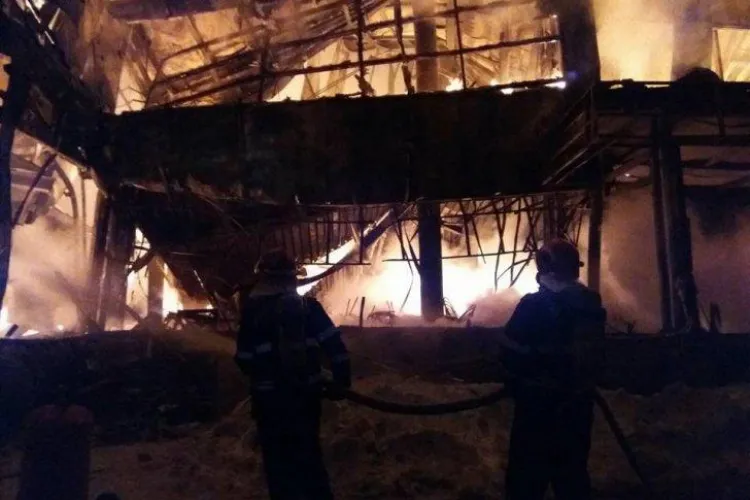 Incendiu la clubul BAMBOO din București. Zeci de răniți - FOTO