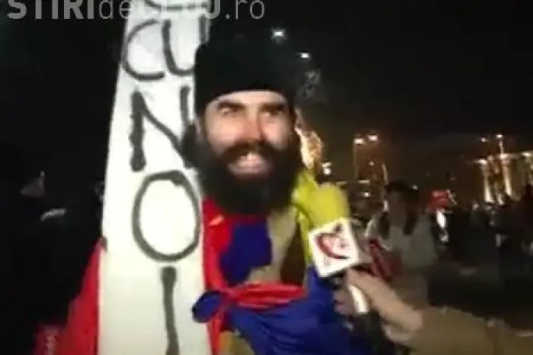 Mesajul unui călugăr venit la protestul din București, devenit viral: Am venit să mă rog. Altă întrebare! VIDEO
