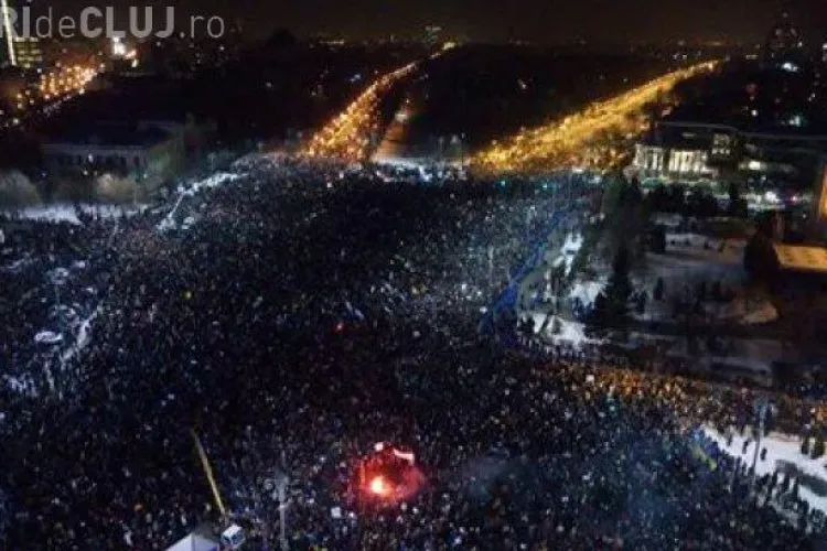 Galeria Dinamo a atacat fortele de ordine. Un primar din Cluj cere boicotarea unui eveniment