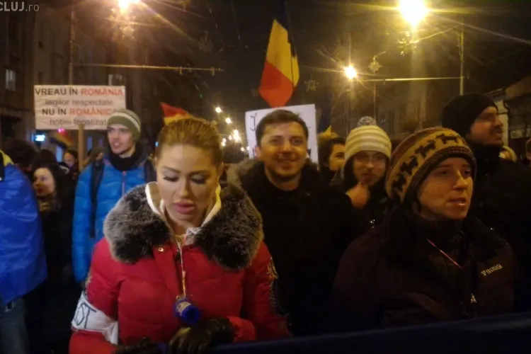 Protest la Cluj și miercuri seara. 3.000 de oameni în stradă - FOTO