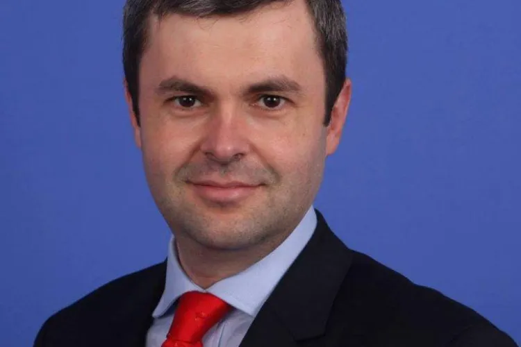 Un europarlamentar PSD trece de partea protestatarilor. Cere abrogarea OUG privind modificarea codurilor penale