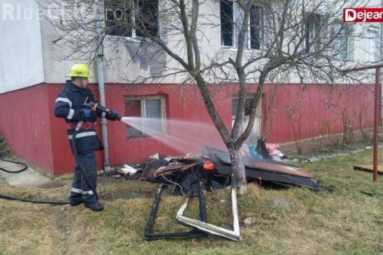 CLUJ: O familie in Dej a rămas fără locuință, după ce apartamentul le-a fost mistuit de flăcări FOTO