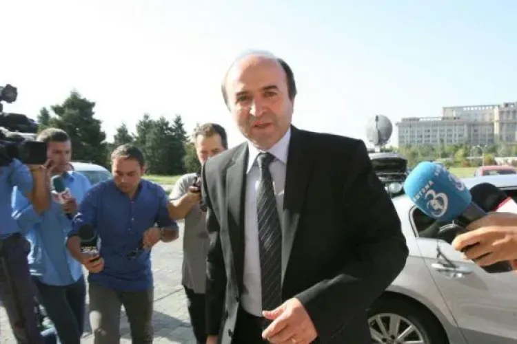 Ce spune ministrul Justiției despre revocarea şefei DNA