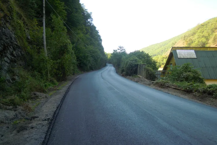 Pe drumul judeţean Someşu Rece - Gura Râşca s-au reluat lucrările