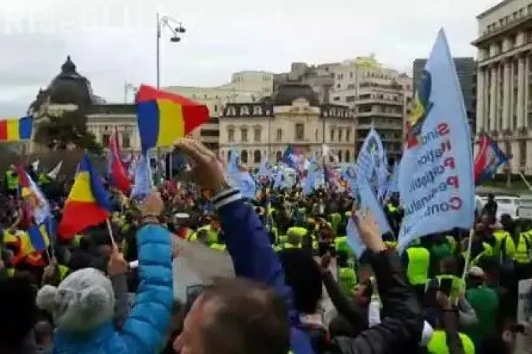 Oamenii legii protestează chiar de ziua Poliției. Vor salarii mai mari