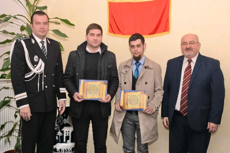 Doi tineri clujeni au fost premiați pentru spiritul civic. Au reușit să oprească doi hoți