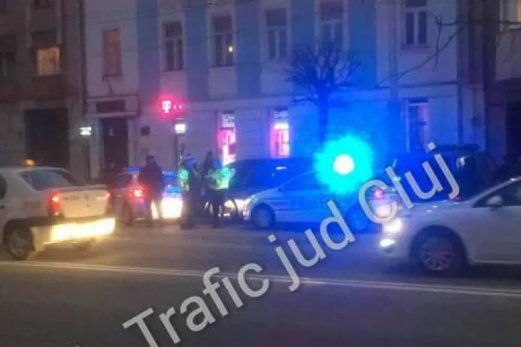 Mașină încolțită de polițiști la Cluj. Ce s-a întâmplat de fapt FOTO