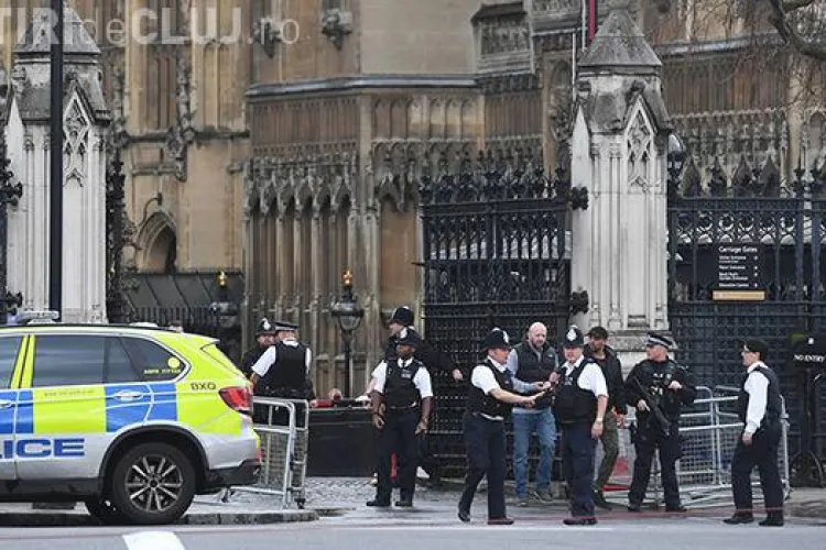 Și-a făcut selfie la locul ATACULUI din Londra. Internauții vor să îi aplice pedeapsa sharing-ului