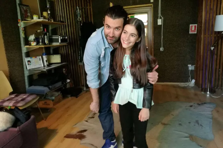 Katia Carbune, câștigătoarea Next Star, a înregistrat prima ei piesă în studioul lui Smiley, Hahaha Production - VIDEO