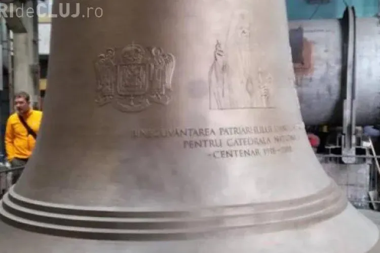 Pe primul clopot de la Catedrala Mântuirii Neamului apare chipul Patriahului Daniel