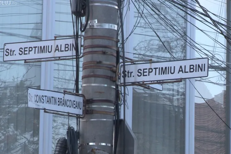 Strada Albini este blocată în fiecare dimineață de mașini