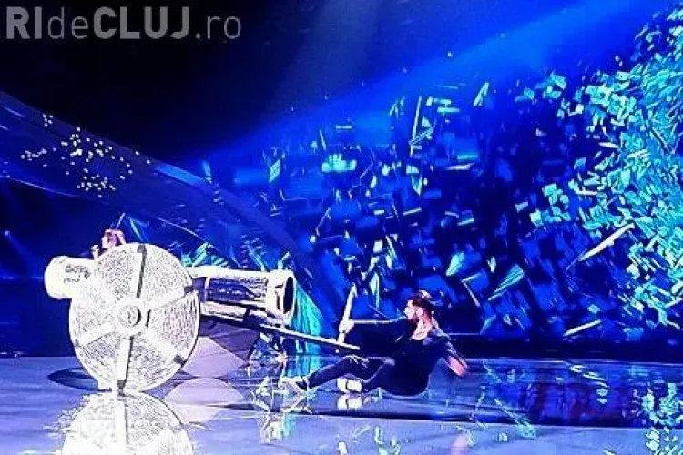 Reprezentantul României la Eurovision s-a accidentat la repetiții - FOTO