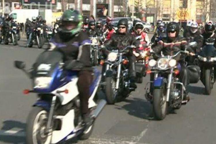 Marș al motocicliștilor la Cluj: ”Atenţie la motoclicilişti, şi noi existăm în trafic”