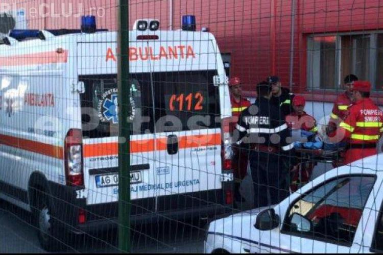 Brașov accident: A intrat cu BMW-ul în curtea unei fabrici și a spulberat șase oameni. A murit o femeie