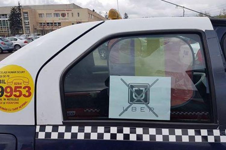 Taximetriștii din Cluj-Napoca, protestează împotriva Uber - VIDEO