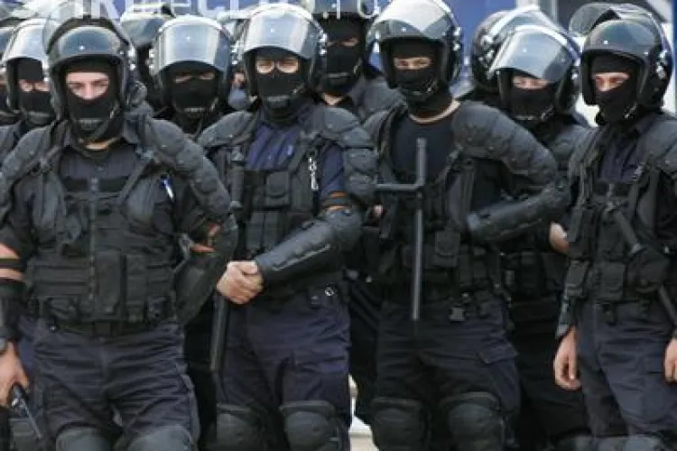 100 de jandarmi vor asigura ordinea publica la meciul din sferturile Cupei Romaniei dintre CFR Cluj si Gloria Bistrita