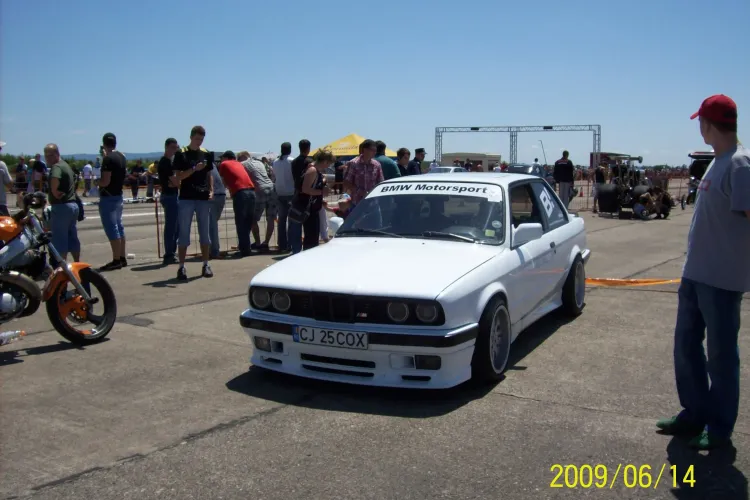 Clujenii mizeaza pe BMW in ultima cursa de dragracing din acest an