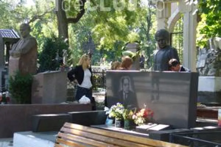 300 de morminte maghiare din cimitirul central vor fi incluse pe lista monumentelor istorice si restaurate