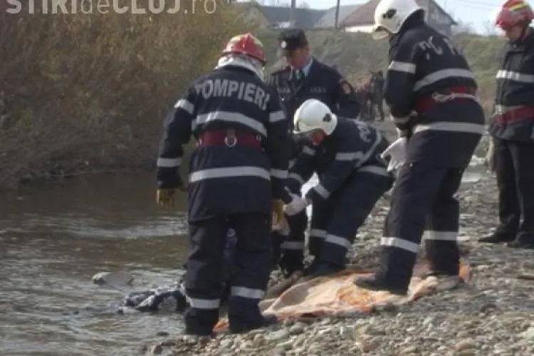 O femeie cu handicap s-a inecat intr-un parau din comuna Caseiu - FOTO