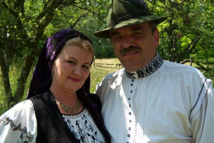 Academia Romana s-a pronuntat in scandalul Traian Ilea - Simionca: "Pusca si cureaua lata" apartine folclorului