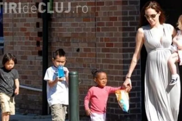 Angelina Jolie este iarasi insarcinata!