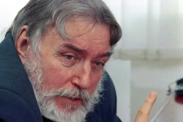Poetul Adrian Paunescu a murit - VIDEO
