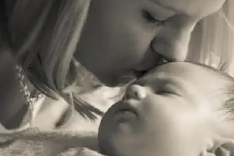 Indemnizatia pentru cresterea copilului ar putea fi acordata doar un an 