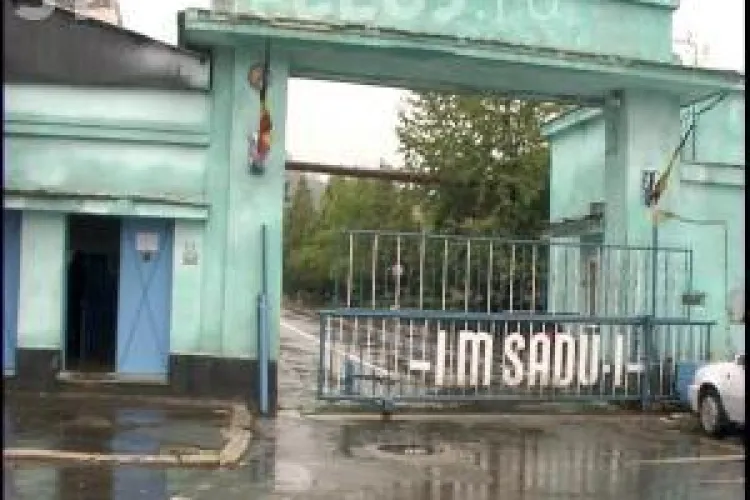 Explozie la fabrica de armament din Sadu!