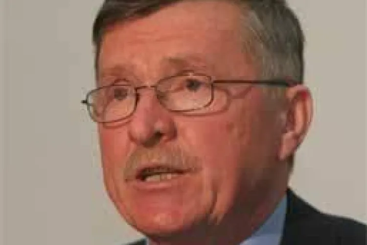 Hardau va fi schimbat de la sefia comisiei de invatamant din Senat