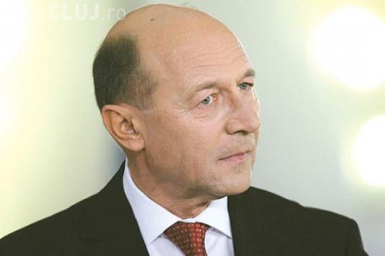 Basescu a donat 5.027 lei pentru diminuarea efectelor crizei! Videanu a scos din buzunar 214 lei