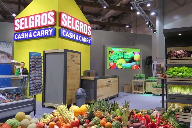 Cluj: Angajat de la Selgros bătut de un client