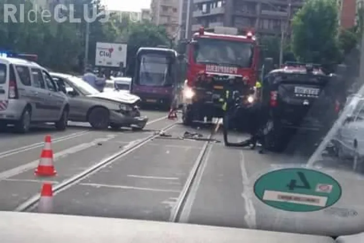 Accident GRAV pe strada Plopilor - FOTO